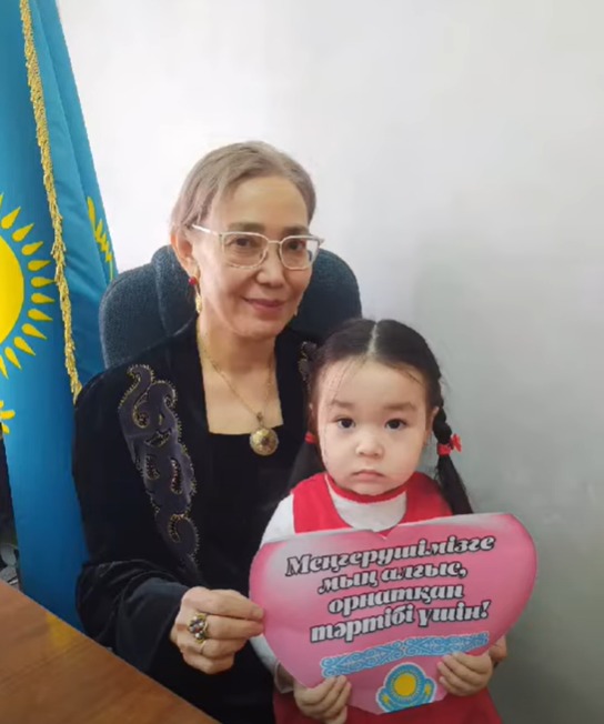 "Болашақ" тобы тәрбиеленушілерінің құттықтауы