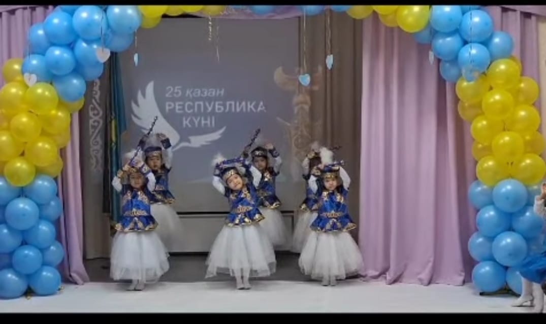"Патриоттық әндер" тақырыбындағы мерекелік іс - шара.